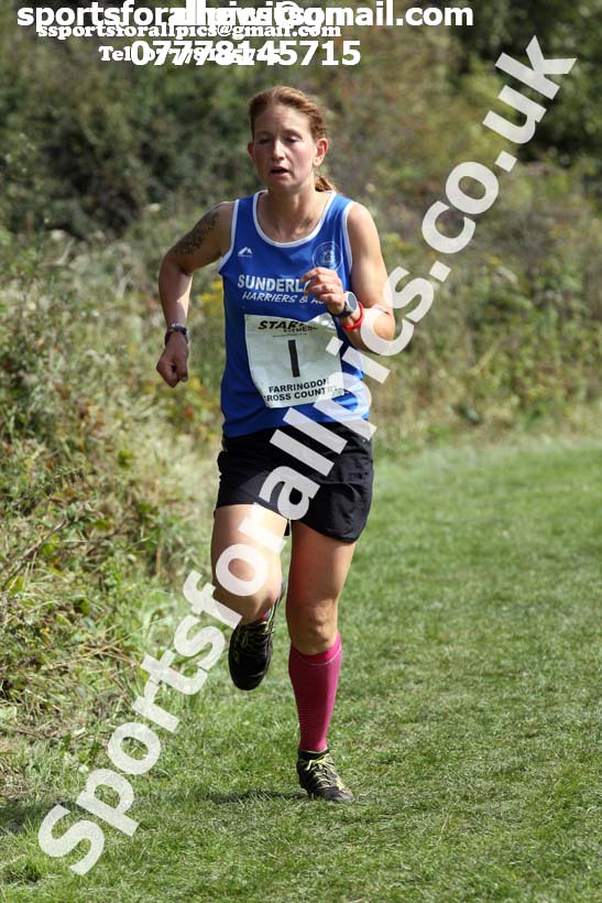 Senior womens and veteran relays, Sunderland Harriers Cross Country Relays, Farringdon, Sunderland . Photo: David T. Hewitson/Sports for All Pics